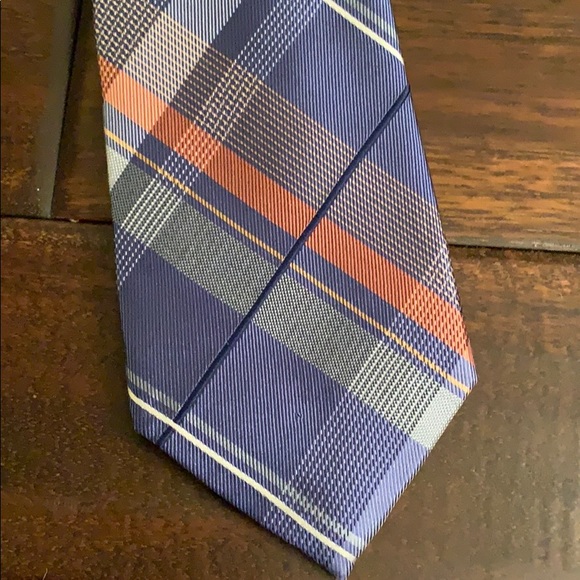 Michael Kors Silk Plaid Tie - Picture 2 of 6